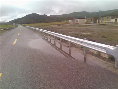 日喀則波形護(hù)欄板工地 日喀則波形護(hù)欄板工地